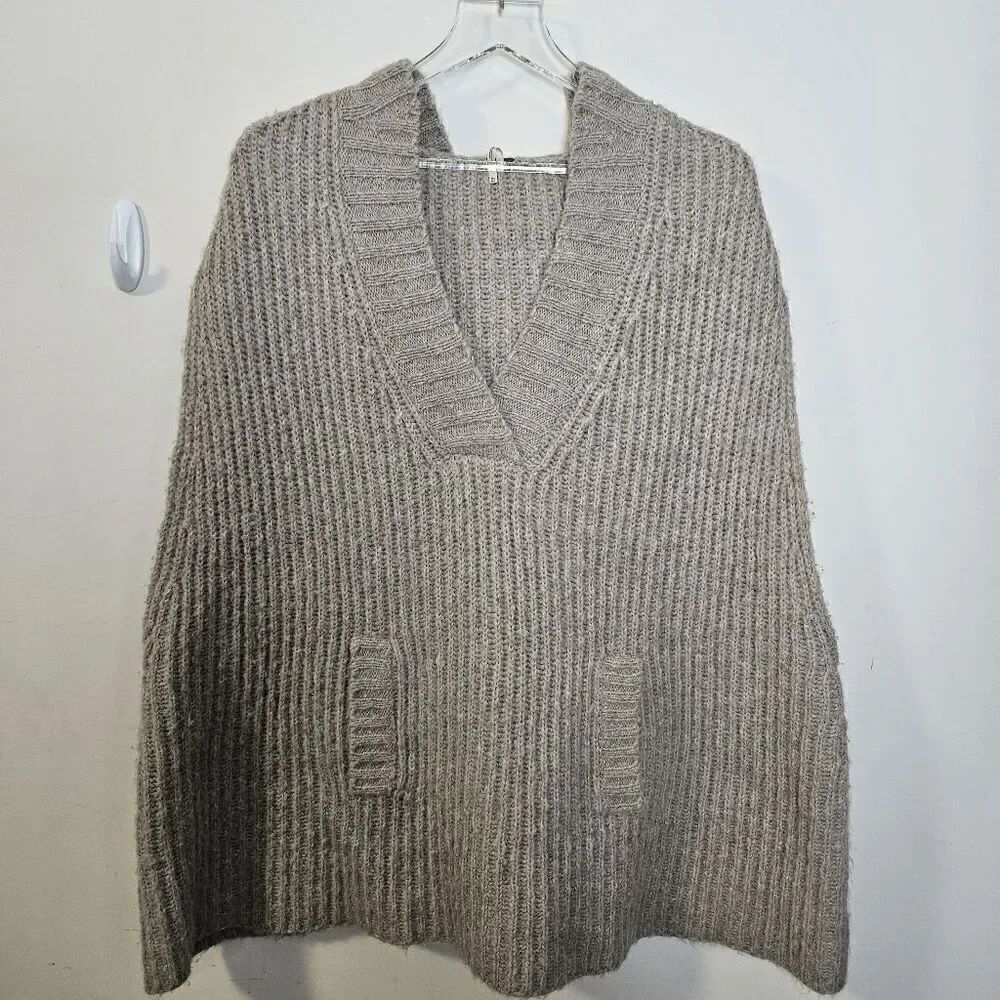 Free People V Neck Sleeveless Hooded Pocket Vest Pullover Sweater Women's Beige